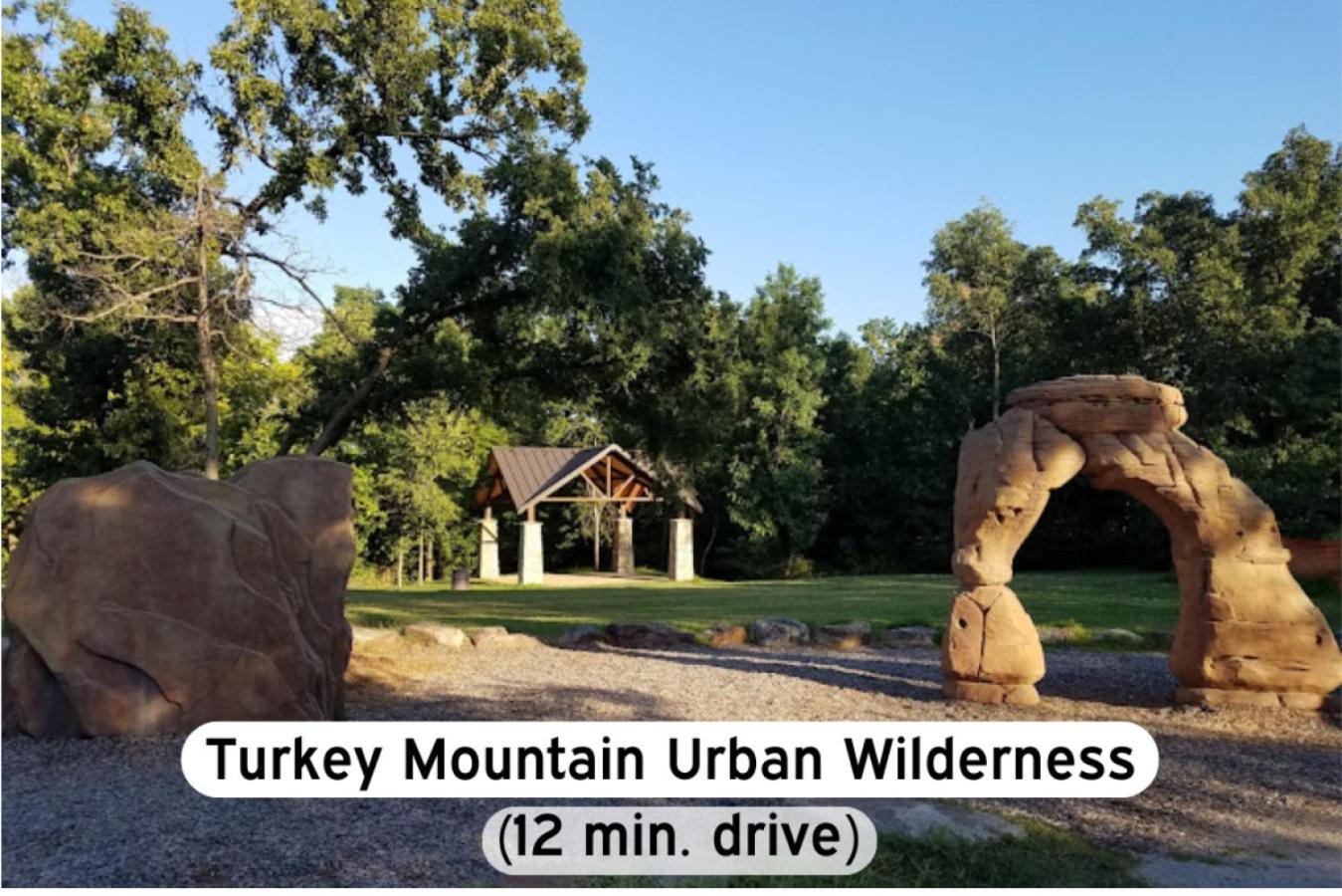 Charming 1Br 1Ba Getaway In Tulsa With Gym Exterior photo